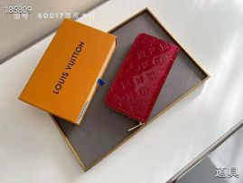 Picture of LV Wallets _SKUfw149429380fw